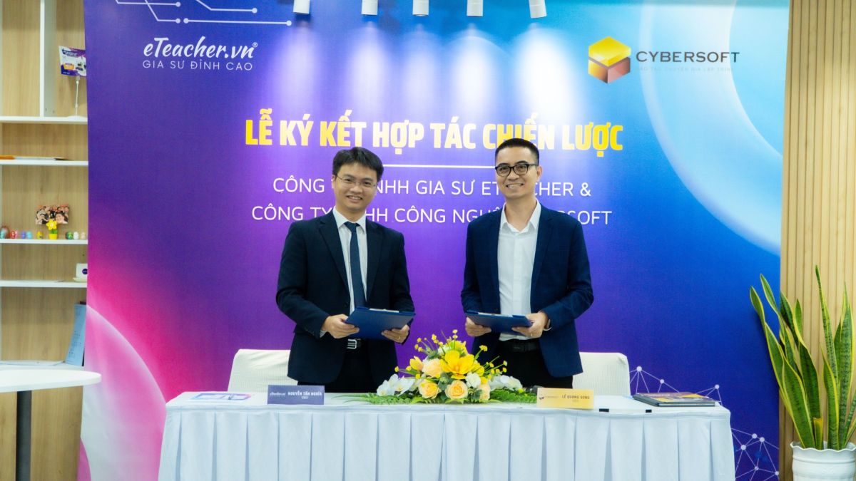 eTeacher's strategic partnership signing ceremony