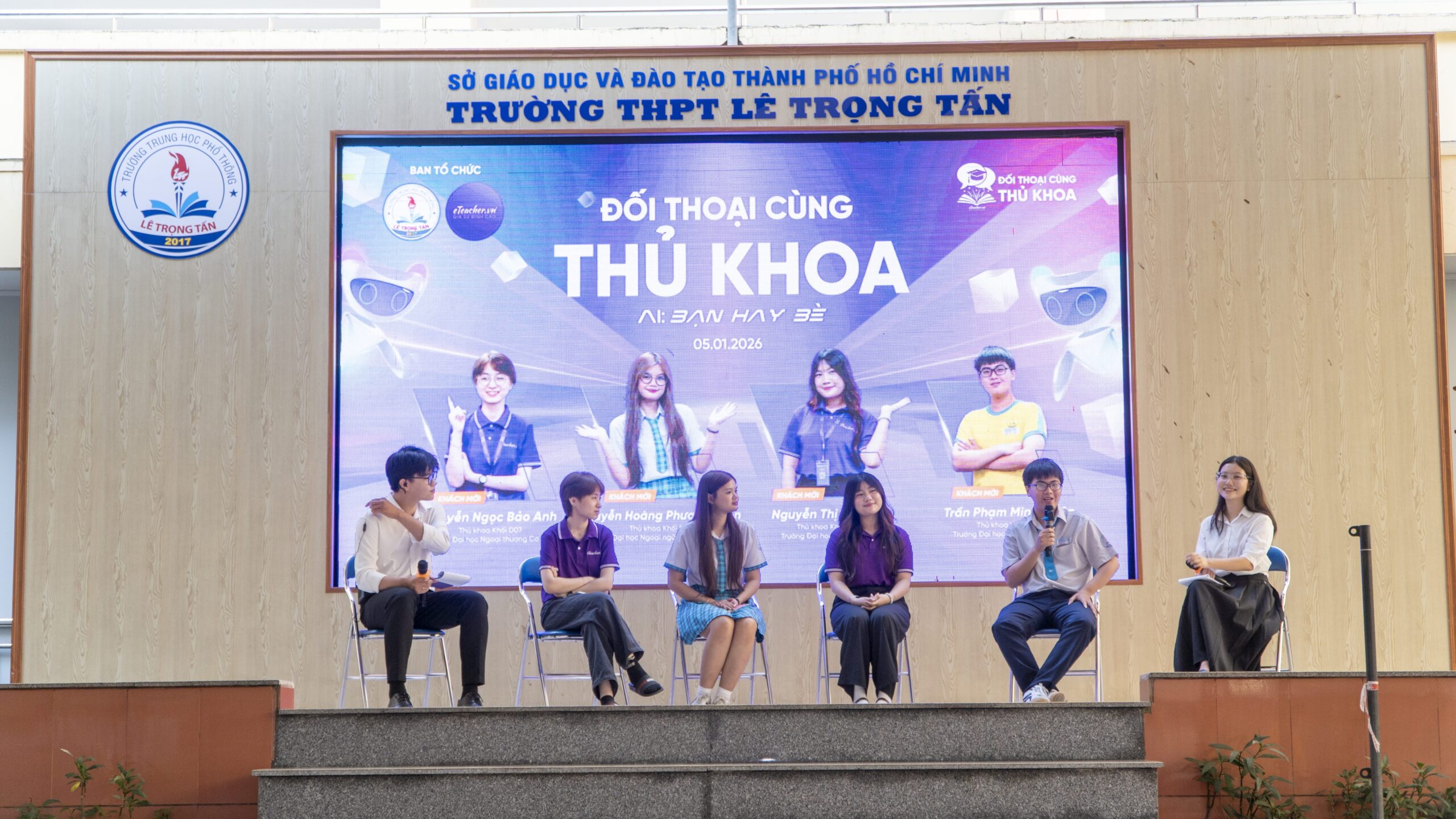 Get 'trái đắng' ngay phòng thi, thủ khoa cảnh báo bẫy khi dùng AI